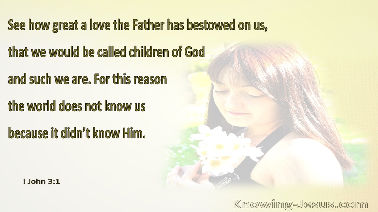 1 John 3:1 What Love That We Are Called Children Of God (beige)
